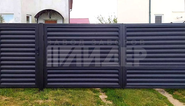 Заборное ограждение из жалюзи на ленточном фундаменте ЖЗ-151 - фото 4