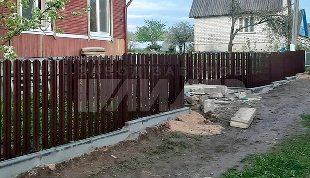Забор из евроштакетника для углового участка ЕШ-166 - фото 5